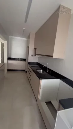 Imagem Alto Padrão no Canto do Forte, 2 Suítes, Planejados e Ar Condicionado