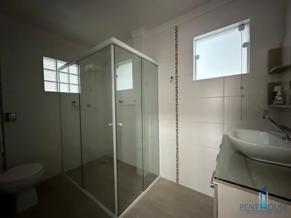 Imagem Casa para Venda em Jaraguá do Sul, Vila Nova, 4 dormitórios, 1 suíte, 3 banheiros, 1 vaga