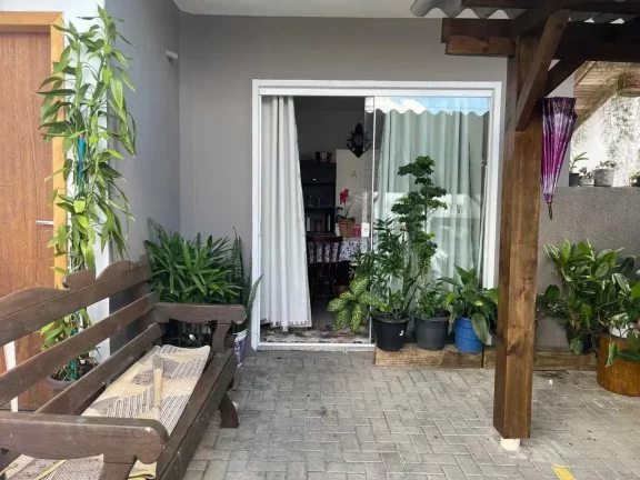 Imagem Apartamento com 1 Suíte + 1 dormitório e 1 Vaga na Garagem em - Balneário Piçarras/SC
