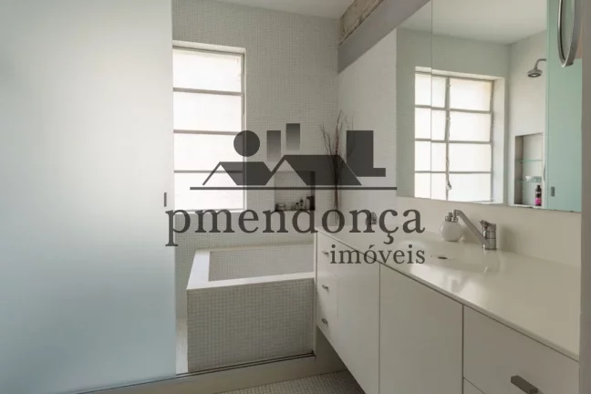 Imagem Apartamento mobiliado em Higienópolis com 190m², 3 quartos e 2 vagas