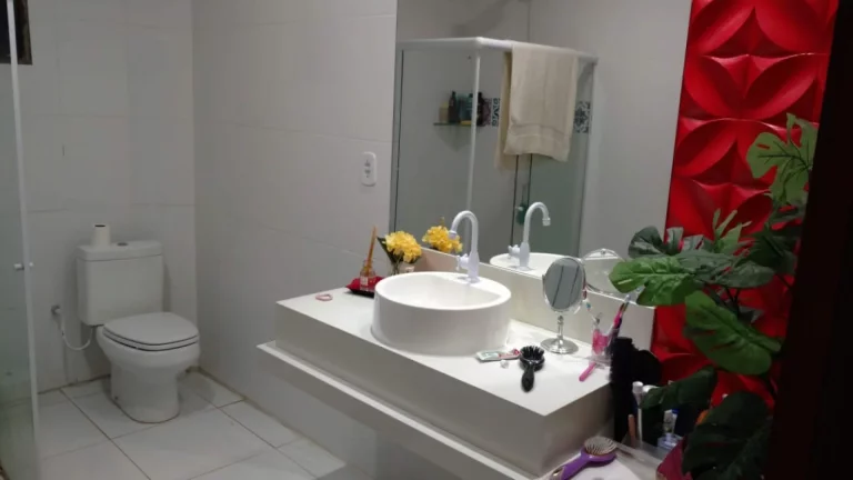 Imagem Casa à venda no Condomínio Portal do Sol - Amplo espaço, 6 quartos e 5 vagas de garagem!