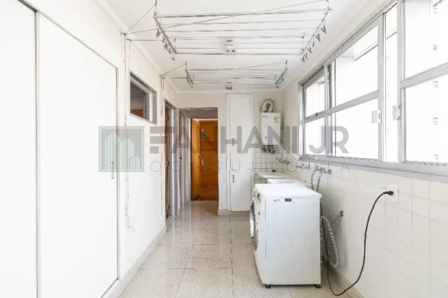 Imagem Espetacular apartamento à venda no Itaim Bibi, São Paulo-SP: 3 quartos, 3 suítes, 3 salas, 4 banheiros, 3 vagas de garagem, 268m².