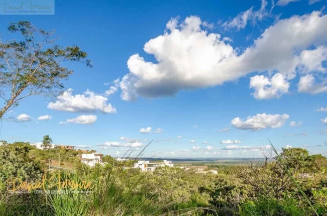 Imagem Daniel Ferreira vende: Lote com 900 m², praticamente todo plano.