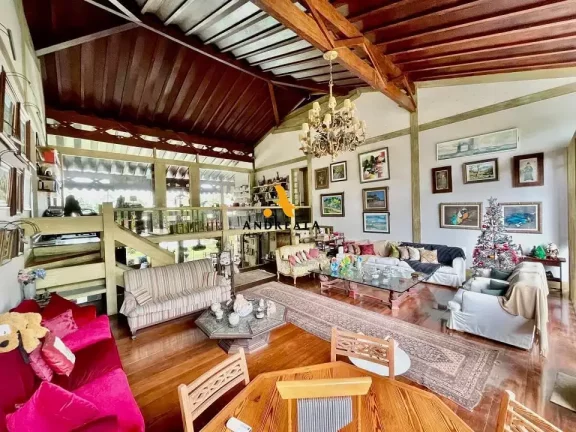 Imagem Novo Leblon- Maravilhosa casa - Que tal morar no melhor e mais completo condomínio da Barra???
