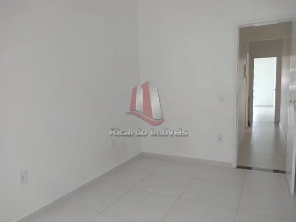 Imagem Casa Alto Padrão Frente c/ 4 Suítes e Canal Navegável