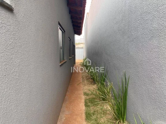 Imagem Casa com 3 dormitórios à venda, 80 m² por R$ 320.000,00 - Afonso Pena - Itumbiara/GO