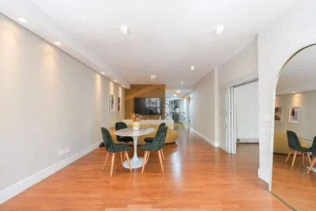 Imagem Apartamento com 141 m², com 3 dormitórios, sendo 1 suite, 2 banheiros, Imóvel amplo, bem iluminad...