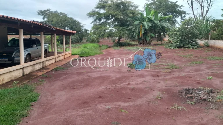 Imagem Chácara à venda: 2 quartos, 1 sala, 1 banheiro e 2.000m² de área em Rio Verde-GO!