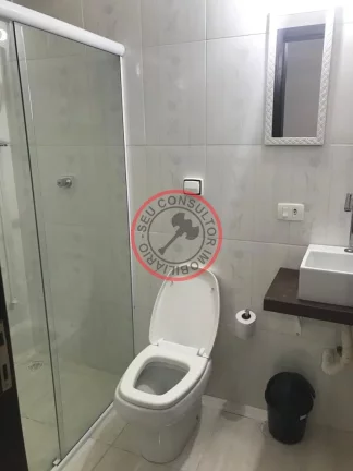 Imagem casa térrea, 3 quartos,2 banheiros ,lavanderia, garagem para 4 carros e churrasqueira, porteira fechada, otima localização