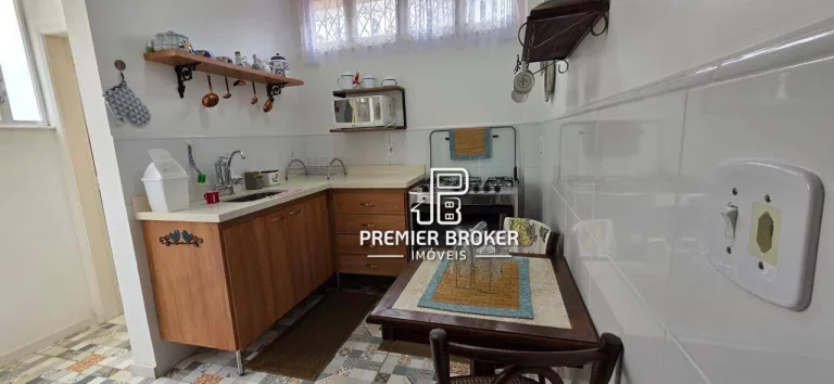 Imagem Casa com 3 dormitórios à venda, 120 m² por R$ 940.000,00 - Alto - Teresópolis/RJ