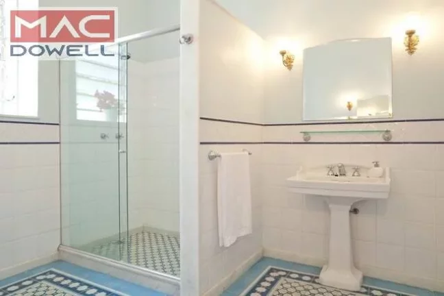 Imagem Casa histórica 450 m² / 4 Quartos - Venda / Locação - Santa Teresa/RJ