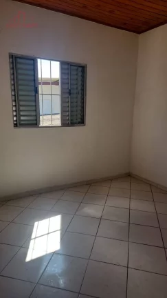 Imagem Casa para locação - 2 dormitórios e vaga de garagem