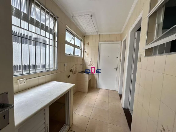 Imagem Apartamento com 3 dormitórios sendo 1 suite e dep completa deempragada na quadra da praia à venda, 137 m² por R$ 790.000 - Gonzaga - Santos/SP