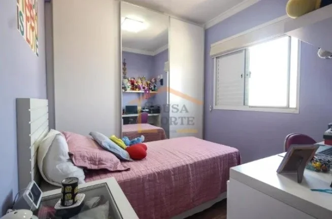 Imagem Apartamento amplo, 3 dormitórios, sendo 3 suítes, totalizando 4 banheiros, equipado com armários ...