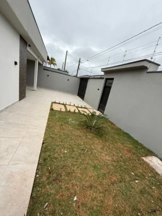 Imagem Casa para Venda em Itanhaém, Jamaica (Praia), 3 dormitórios, 1 suíte, 2 banheiros, 4 vagas