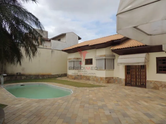 Casa com 3 suítes, 3 vagas de garagem. Imóvel de alto padrão no portal daa colinas