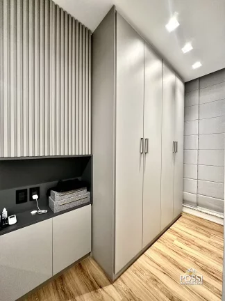 Imagem Apartamento reformado, 75m², 2 quartos, 2 vagas, na segunda quadra do mar da Praia de Itapoã