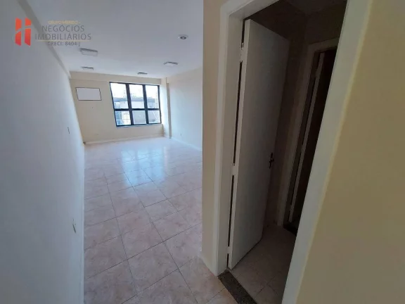 Imagem Sala comercial com 28m²na esquina com a Av. Brigadeiro Lima e Silva.