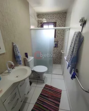 Imagem Casa independente a venda de 5 quartos no cond. dos Pássaros em Cabo Frio