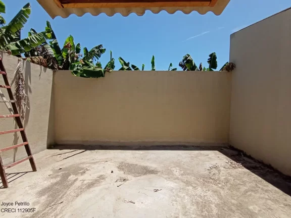 Imagem Aluguel de Salão Comercial Espaçoso e Moderno em Peruíbe.