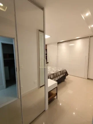 Imagem Apartamento em Patamares a venda 195 m² | 4 Suítes | Vista Mar | Nascente | 3 Vagas | Alto Padrão