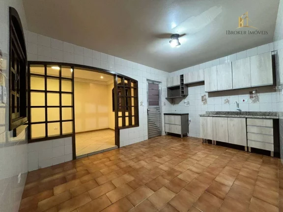 Imagem Casa com 3 quartos para alugar, 113 m² por R$ 3.285/mês - Boqueirão - Curitiba/PR