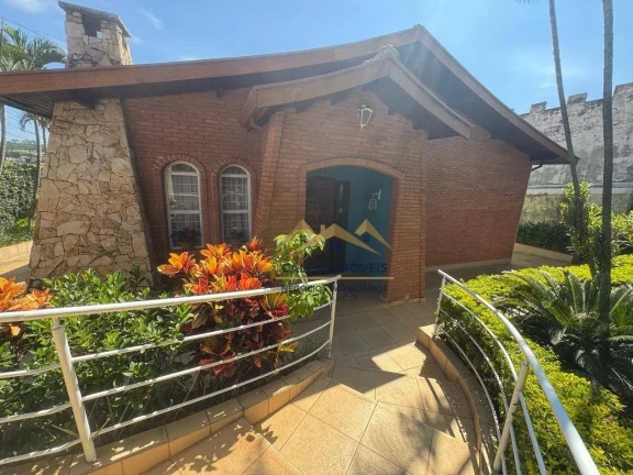 Imagem Casa com 3 dormitórios à venda, 244 m² por R$ 1.060.000,00 - Vila Doutor Laurindo - Tatuí/SP