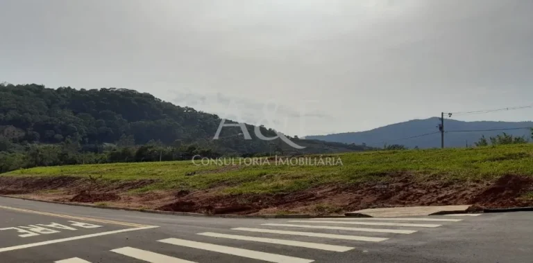 Imagem Lote em Condomínio Fechado. Excelente Localização.