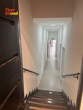 Imagem Galpão Comercial de Alto Padrão em Ribeirão Preto-SP, Recreio Anhangüera! 3 banheiros, 1.240m² de área. Locação já! Quer Imóvel Negócios Imobiliários!
