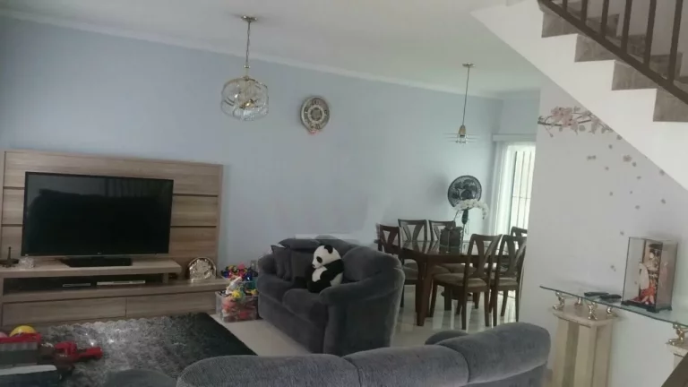 Imagem Sobrado com 3 Quartos e 4 banheiros 3 vagas à Venda, 211 m² por R$ 780.000
