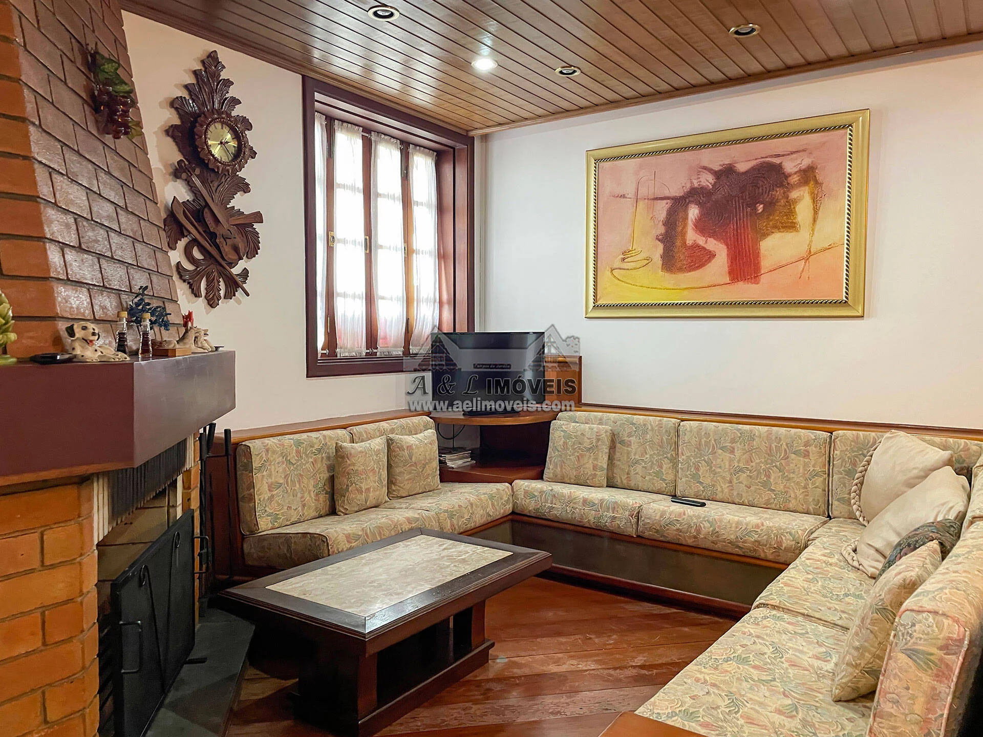 Imagem Apartamento à venda em Campos do Jordão - Imóvel com vista panorâmica