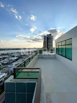 Imagem Cobertura de Alto Padrão à venda na Orla Vista panorâmica da cidade, 4 suítes