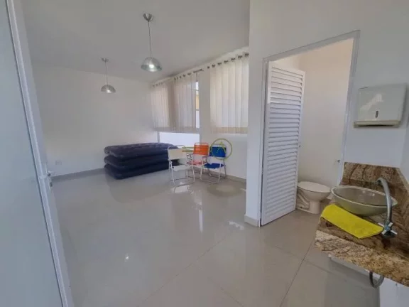 Imagem Casa térrea, com piscina e churrasqueira à venda apenas 40 metros da praia