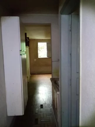 Imagem Kitnet na Oscar Cintra Gordinho - Para reformar