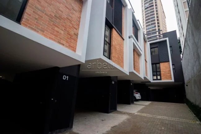 Imagem Sobrado triplex com 165 ², 2 dormitórios suíte, 3 banheiros, varanda, área de serviços, cozinha...