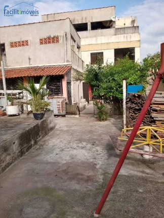 Imagem SOBRADO 4 DORMITÓRIOS COM 1 SUÍTE - VILA PALMARES - SANTO ANDRÉ
