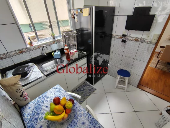 Imagem APARTAMENTO 02 DORMITÓRIOS, R$500.000,00, 74m², FICA À 1 QUADRA DA PRAIA, TOTALMENTE REFORMADO E ILUMINADO, LOCALIZAÇÃO PRIVILEGIADA