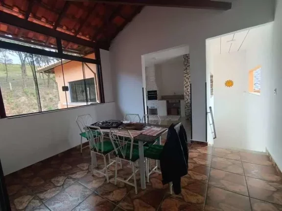 Imagem Casa Aconchegante com 3 Dormitórios e Área Gourmet
