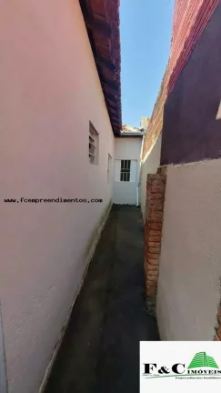 Imagem Casa para Locação em Limeira, Vila Esteves, 2 dormitórios, 1 banheiro, 3 vagas