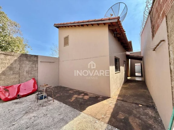 Imagem Casa com 2 dormitórios para alugar, 79 m² por R$ 1.200,00/mês - Dom Velloso - Itumbiara/GO
