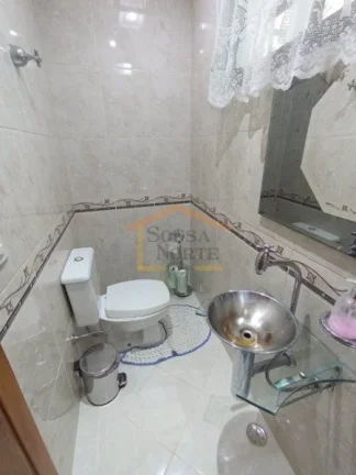 Imagem Sobrado em condomínio fechado, 3 dormitórios, sendo 3 suítes, sala para 2 ambientes, cozinha plan...