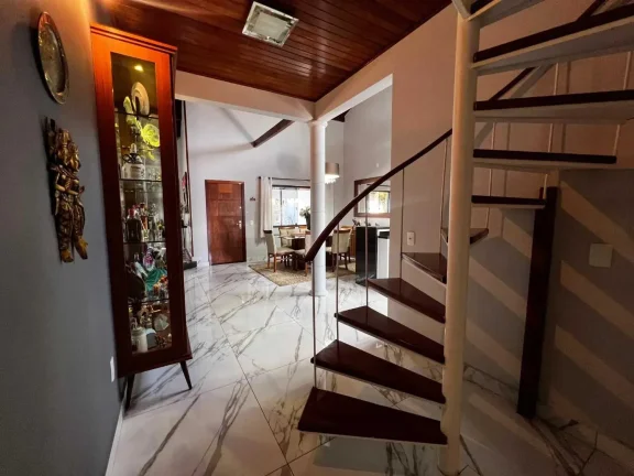 Imagem Casa com 3 dormitórios sendo 1 suíte e 2 vagas de garagem no bairro Ressacada em Itajaí