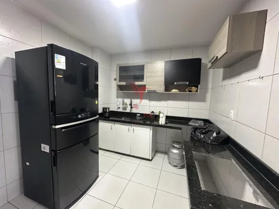 Imagem Vende-se apartamento lindo de 2 Quartos, recém reformado, no coração do bairro de Tambau