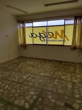 Imagem Sala Comercial à Venda – Andar Completo no Centro de Barbacena