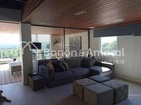 Imagem Imóvel com vista cinematográfica, conta com 4 quartos, sendo todos suítes, 4 salas e um amplo esc...