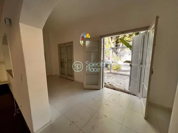 Imagem Casa ampla no Pacaembu 400 m2 de terreno 300 m2 de construção 3 dormitórios 1 suíte lavabo sala ...