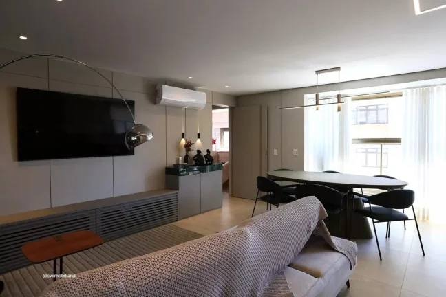 Imagem Localizado no charmoso bairro de Santo Agostinho, este apartamento oferece um estilo de vida confort...