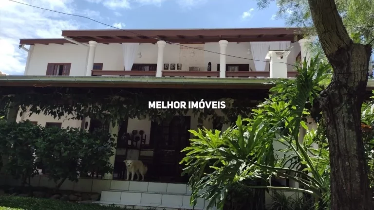 Imagem Casa à Venda com 05 Suítes , localizada na Praia de Taquaras em Balneário Camboriú - SC