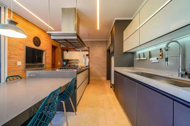 Imagem Casa com 4 Quartos à venda no Residencial Euroville - Carapicuíba/SP