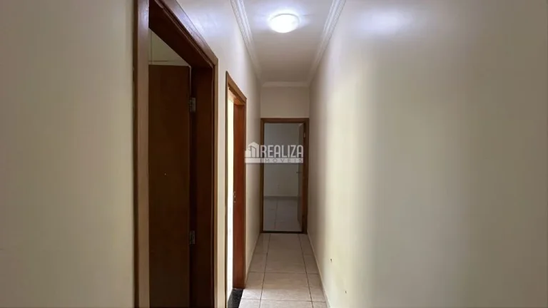 Imagem Casa à venda no bairro Jardim Maracanã, Uberaba - 2 dormitórios, suíte e churrasqueira!